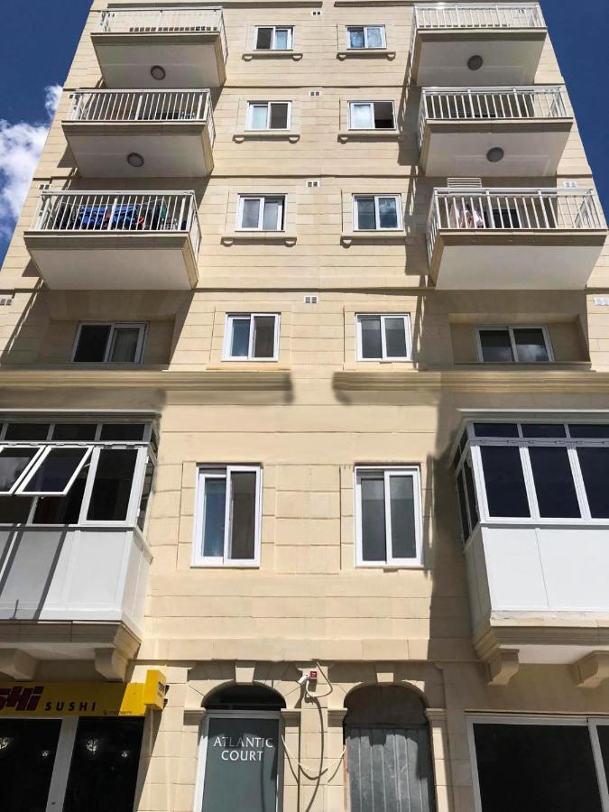 F10 Room 1, Private Double Room With Private Bathroom In Shared Flat Msida Eksteriør bilde